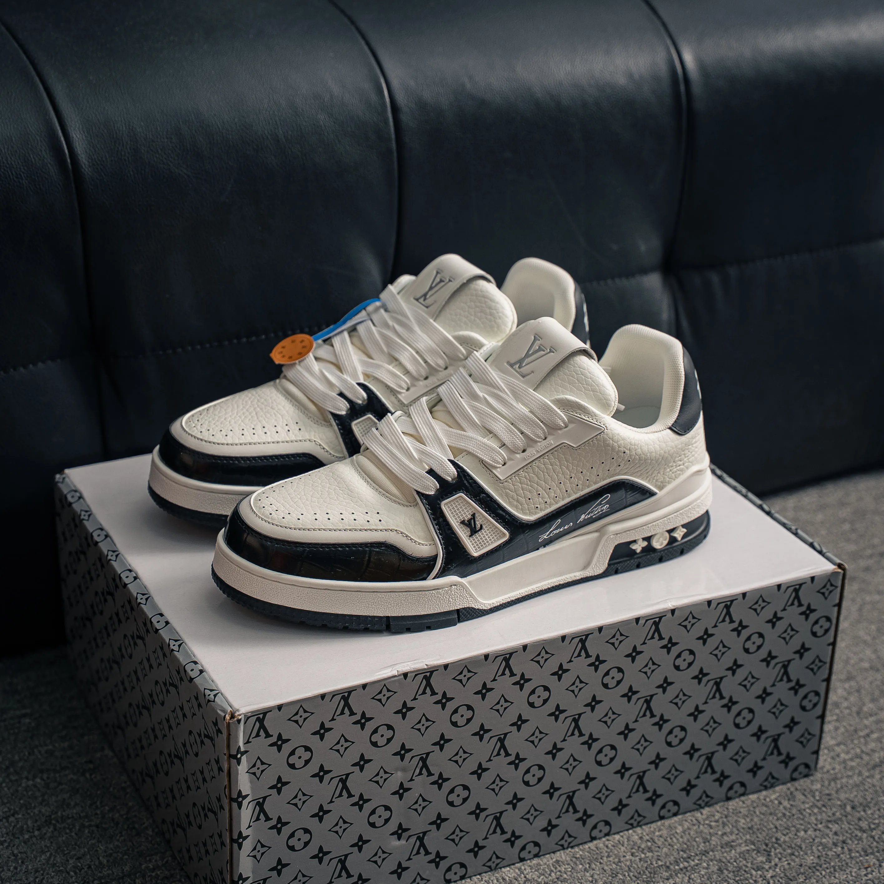 【L 2 】 Premium LV Classic New Arrival ✦ 1:1 ， ， ✦ Cowhide Leather Shoes ， LOGO ✦ + ，